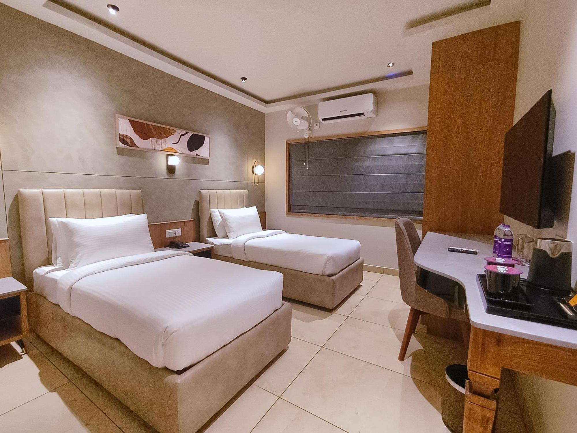 Olive Hotel Le Opera By Embassy Group บังกาลอร์ ภายนอก รูปภาพ