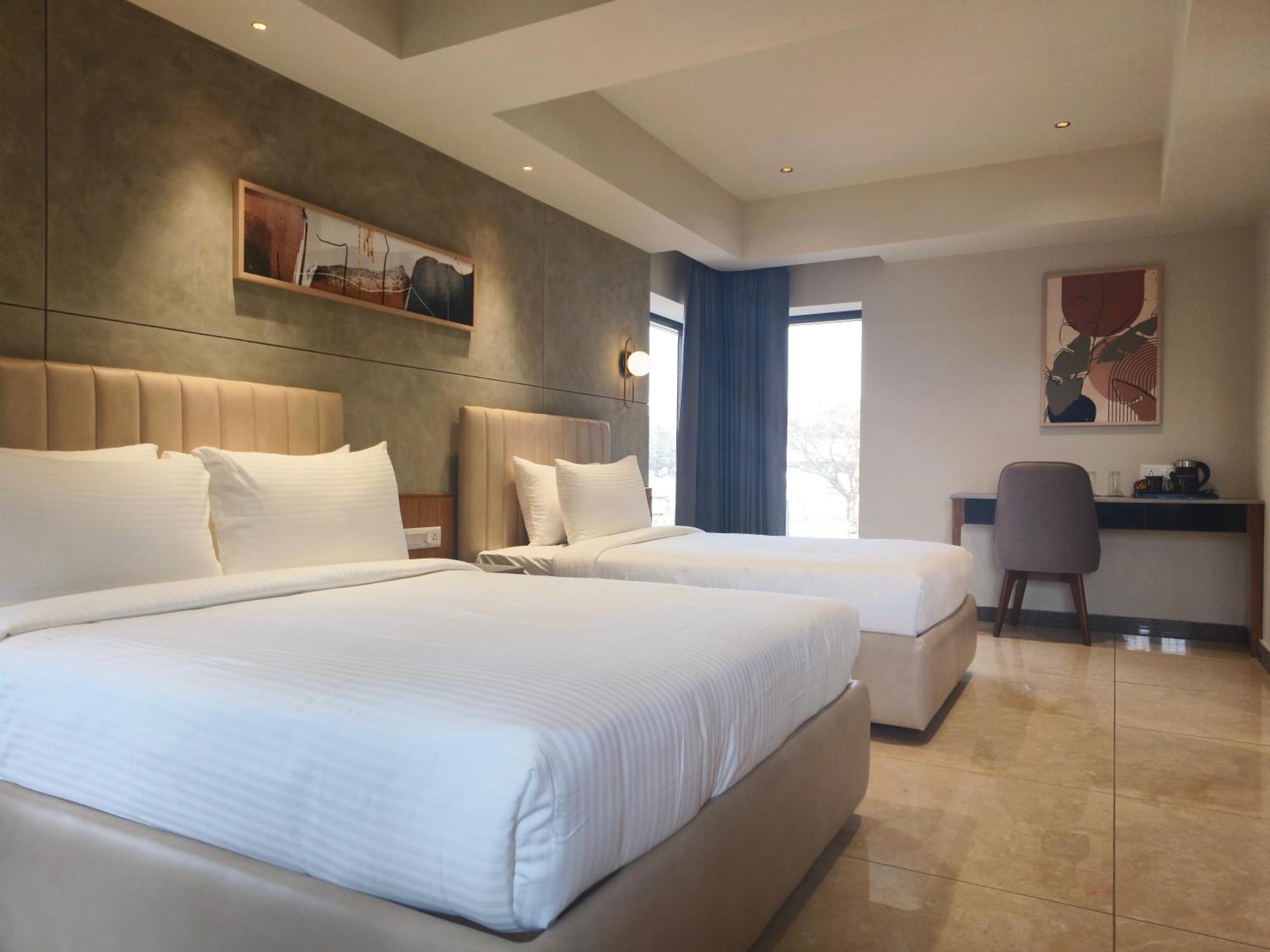 Olive Hotel Le Opera By Embassy Group บังกาลอร์ ภายนอก รูปภาพ