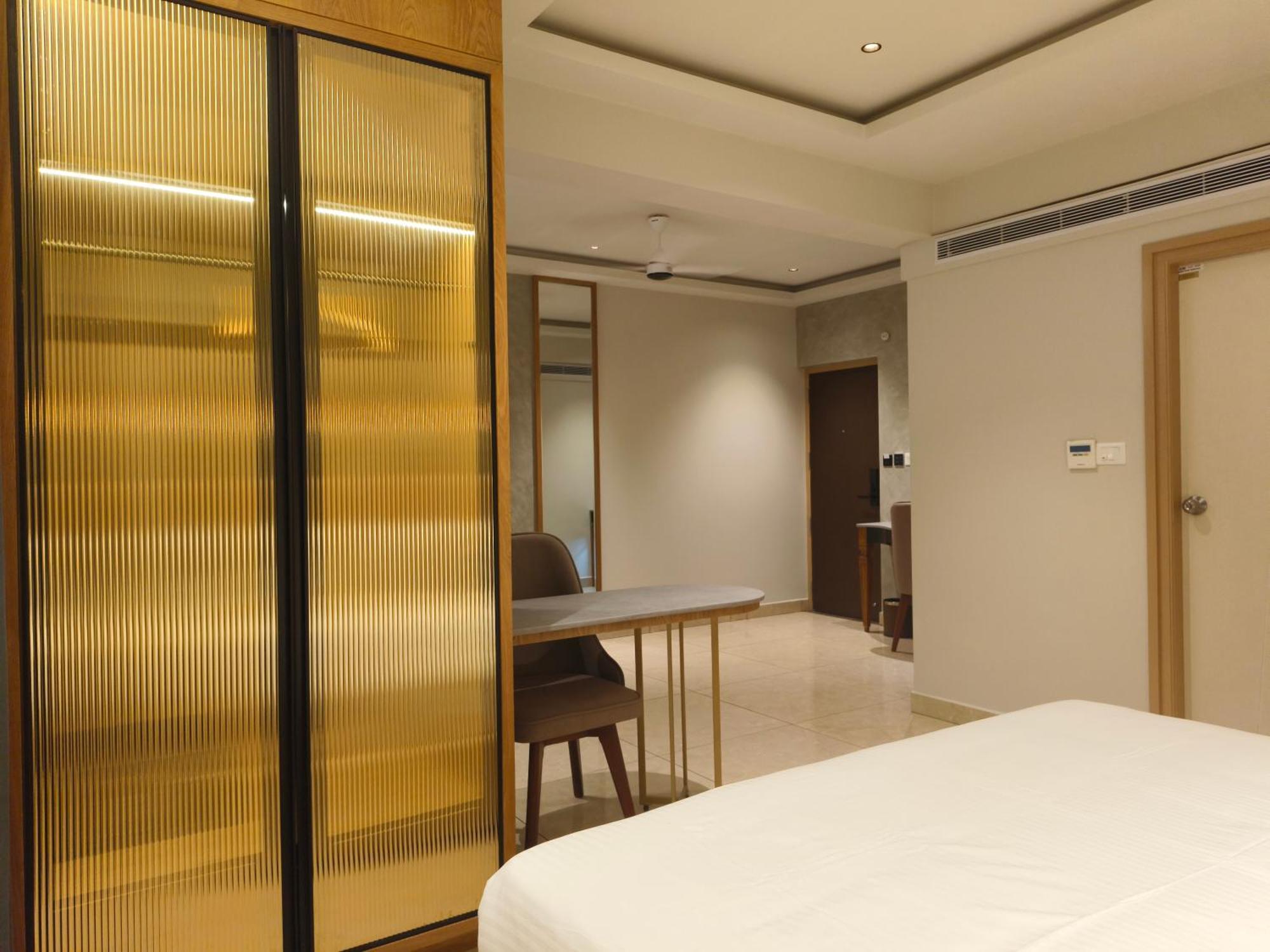 Olive Hotel Le Opera By Embassy Group บังกาลอร์ ภายนอก รูปภาพ