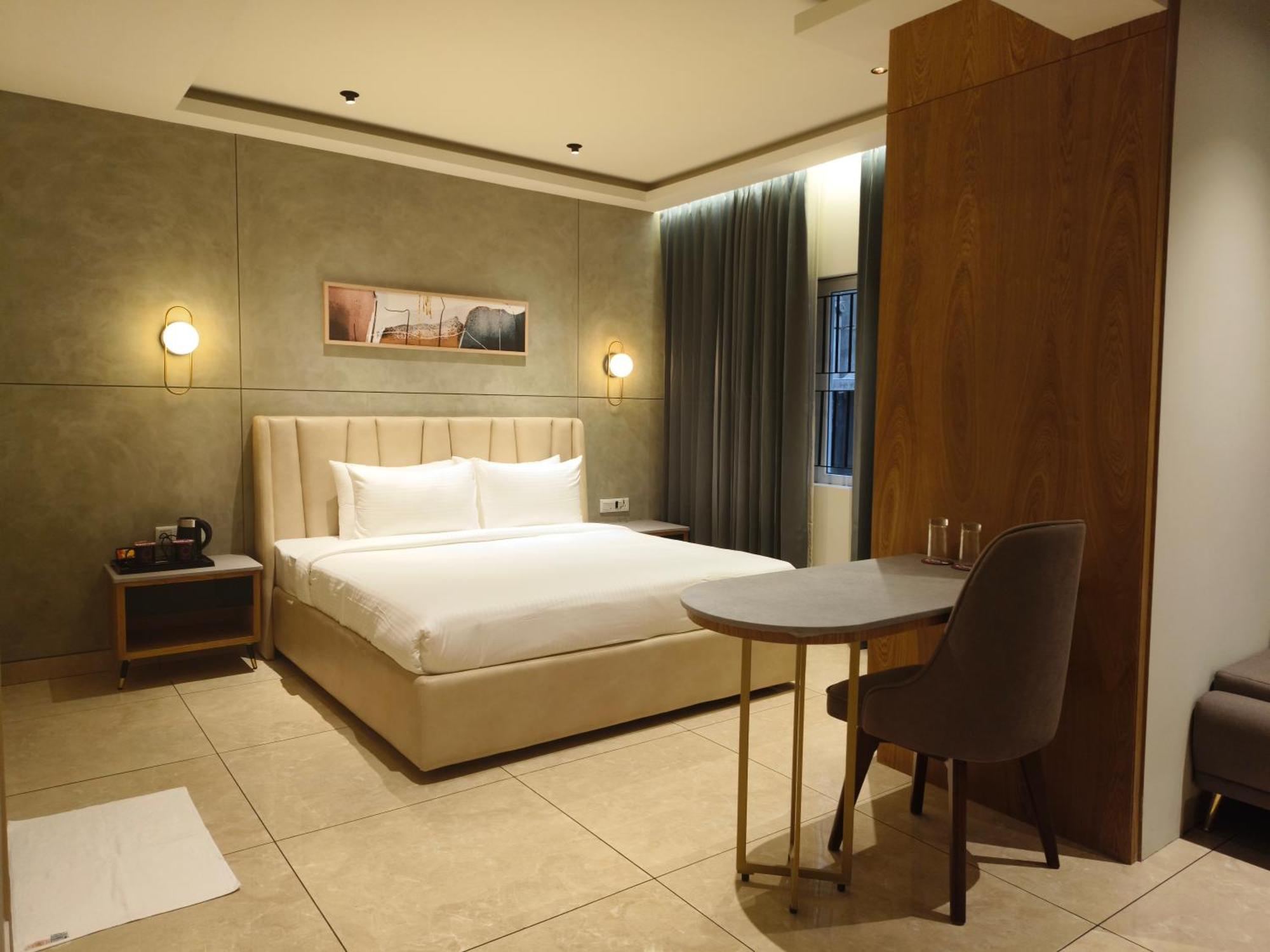 Olive Hotel Le Opera By Embassy Group บังกาลอร์ ภายนอก รูปภาพ