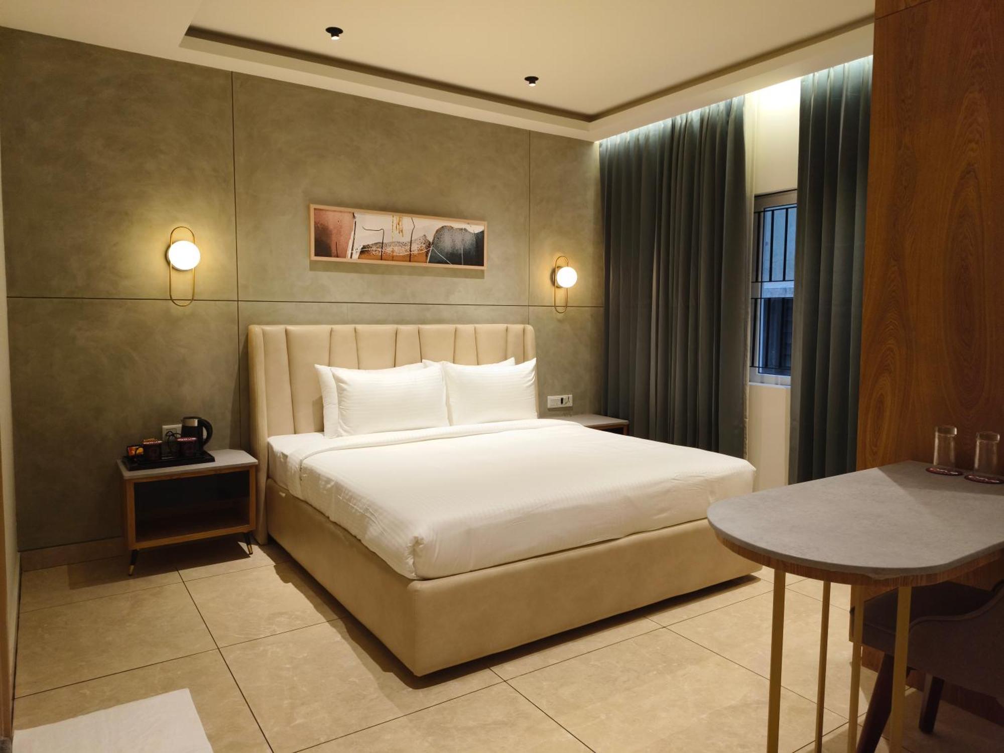 Olive Hotel Le Opera By Embassy Group บังกาลอร์ ภายนอก รูปภาพ